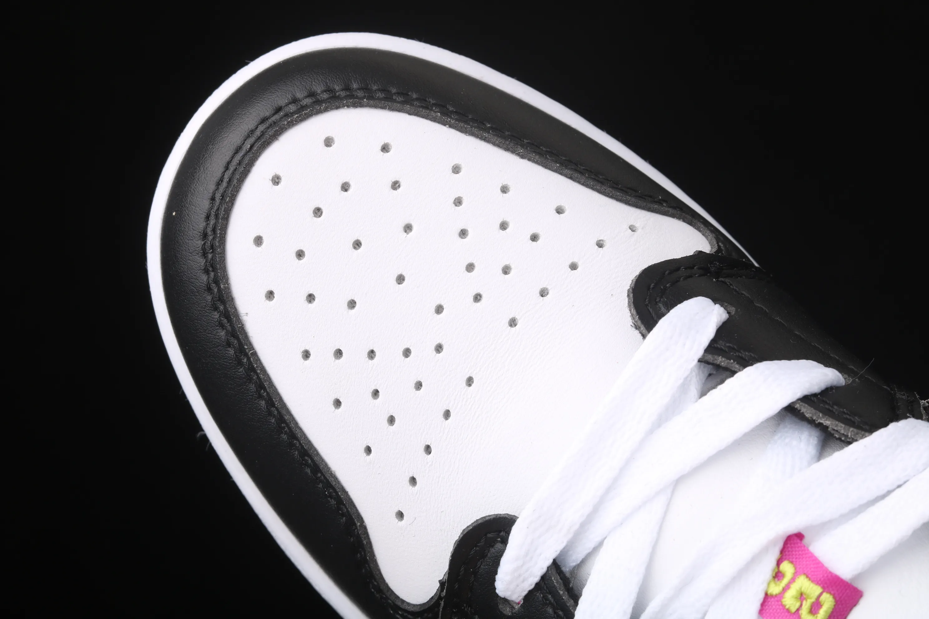 All categories Air Jordan Jordan series basketball shoes Air Jordan 1 Low Air Jordan 1 Low AJ1 Joe 1 black and white red inkjet low-top cultural and leisure sports sneakers CW5564-001